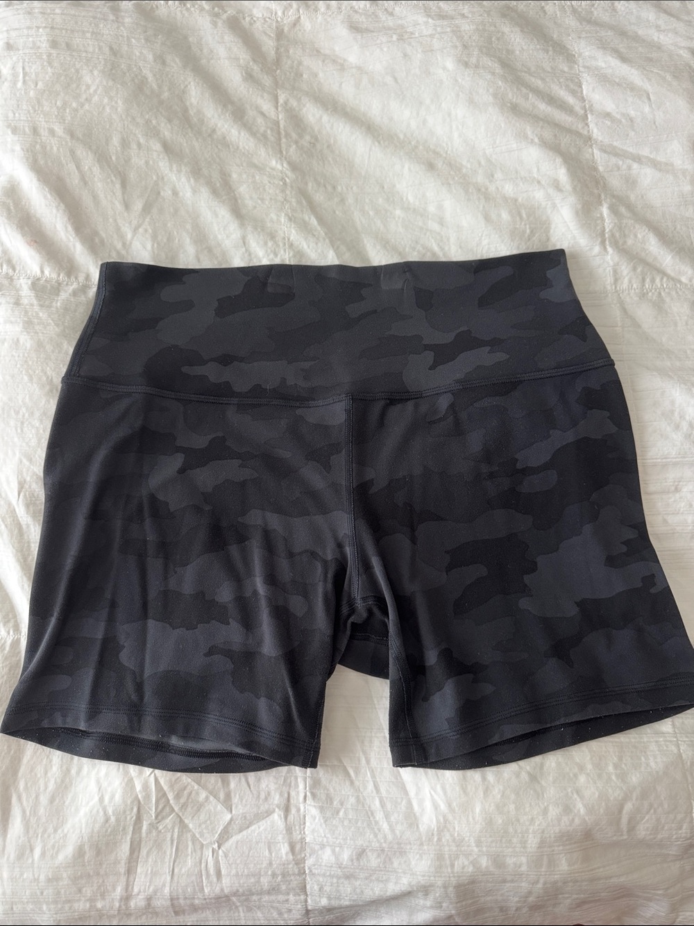 Lululemon Align 4 inch bike shorts